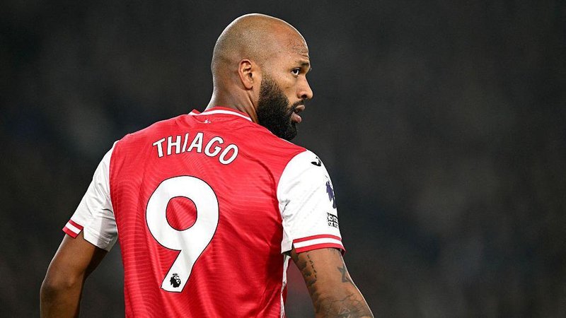 Igor Thiago in action for Brentford 