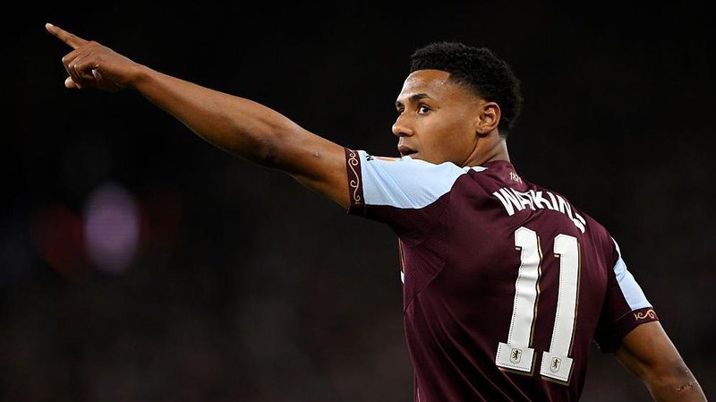 Ollie Watkins of Aston Villa celebrates scoring his team's first goal during the UEFA Europa League 2025/26 Quarter-Final Leg Two match between Aston Villa FC and Bologna FC 1909 at Villa Park o
