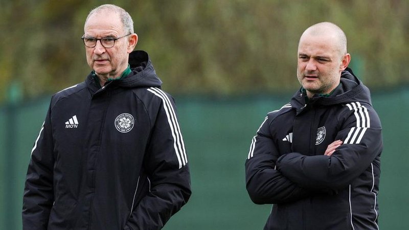 Martin O'Neill (left) overseeing training with assistant Shaun Maloney