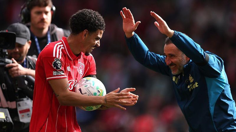 Morgan Gibbs-White and Vitor Pereira 