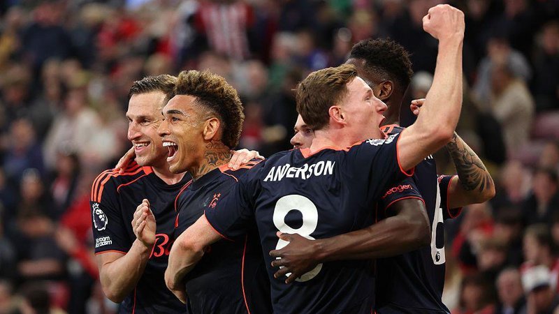 Nottingham Forest players celebrate at Sunderland