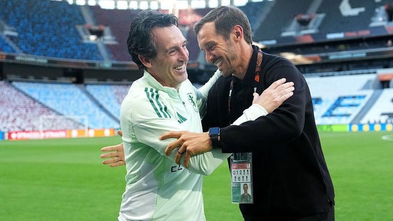 Unai Emery and Julian Schuster
