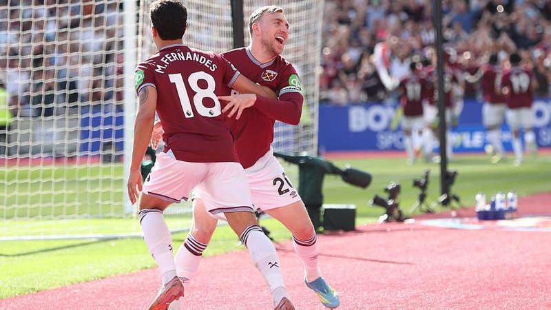 Jarrod Bowen celebrates after a West Ham goal
